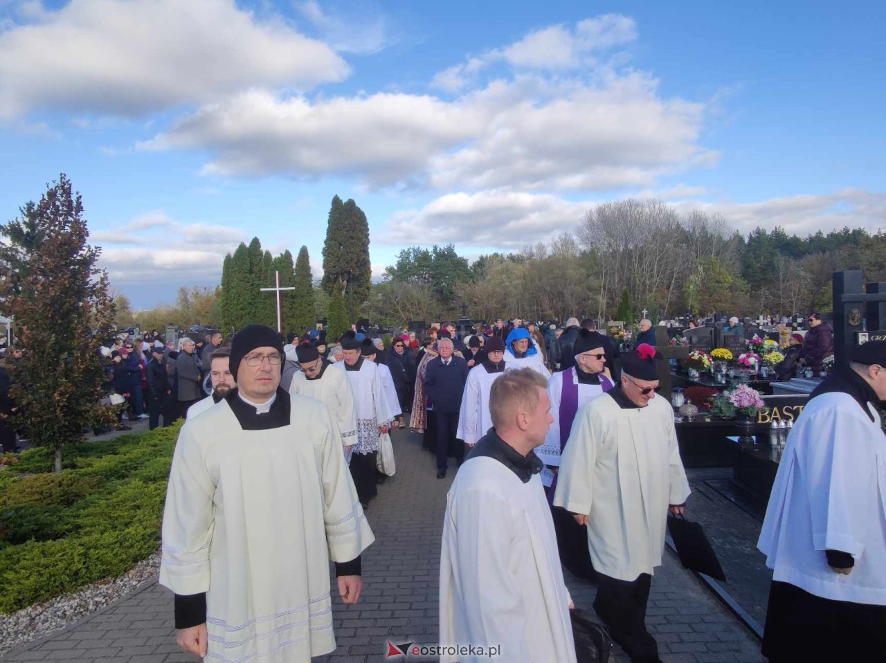 Wszystkich Świętych 2023: Uroczystości w Ostrołęce i Kadzidle [1.11.2023] - zdjęcie #24 - eOstroleka.pl