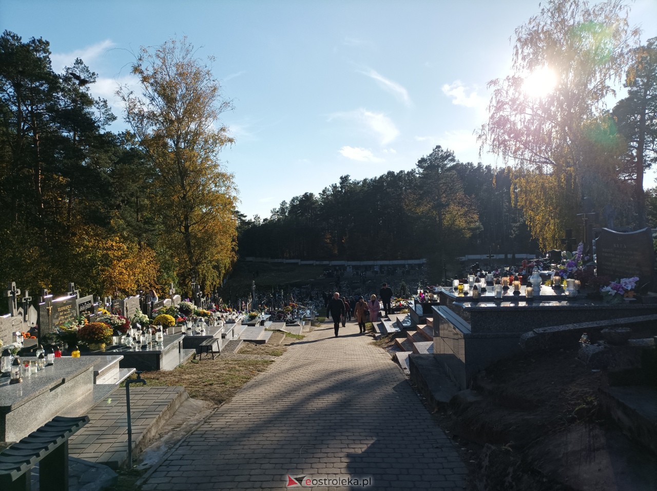 Wszystkich Świętych 2023: Uroczystości w Ostrołęce i Kadzidle [1.11.2023] - zdjęcie #7 - eOstroleka.pl