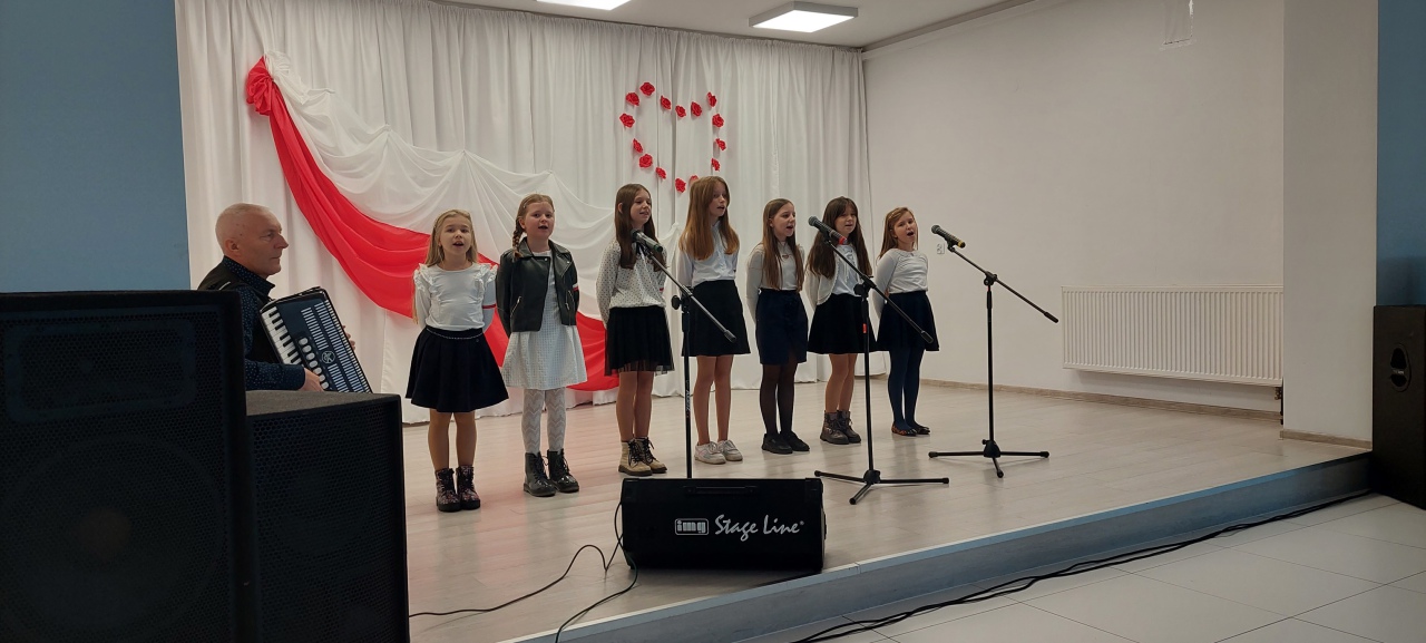 XV Przegląd Pieśni Patriotycznej i Wojskowej - zdjęcie #21 - eOstroleka.pl