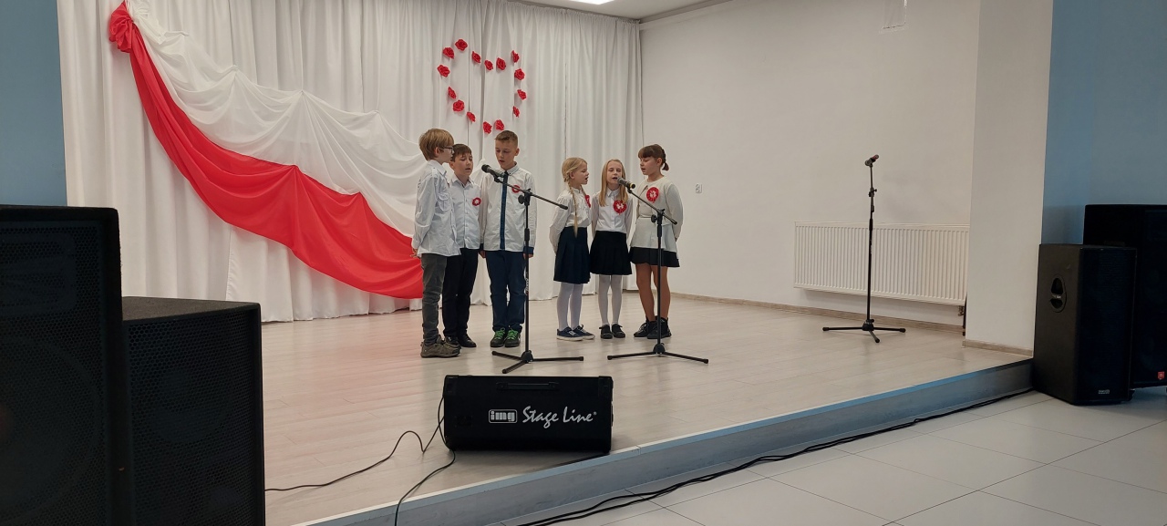 XV Przegląd Pieśni Patriotycznej i Wojskowej - zdjęcie #15 - eOstroleka.pl