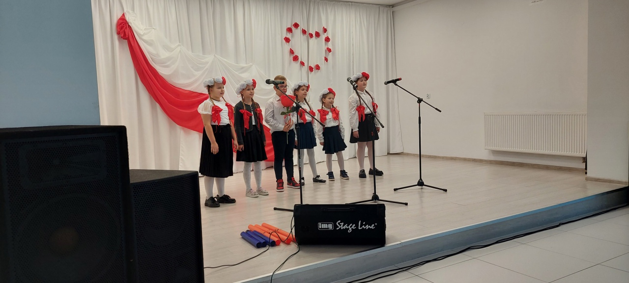 XV Przegląd Pieśni Patriotycznej i Wojskowej - zdjęcie #13 - eOstroleka.pl