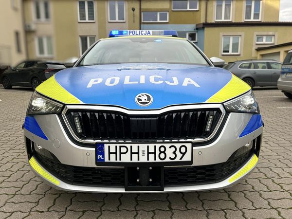 Nowy radiowóz wyszkowskiej policji [03.11.2023] - zdjęcie #1 - eOstroleka.pl