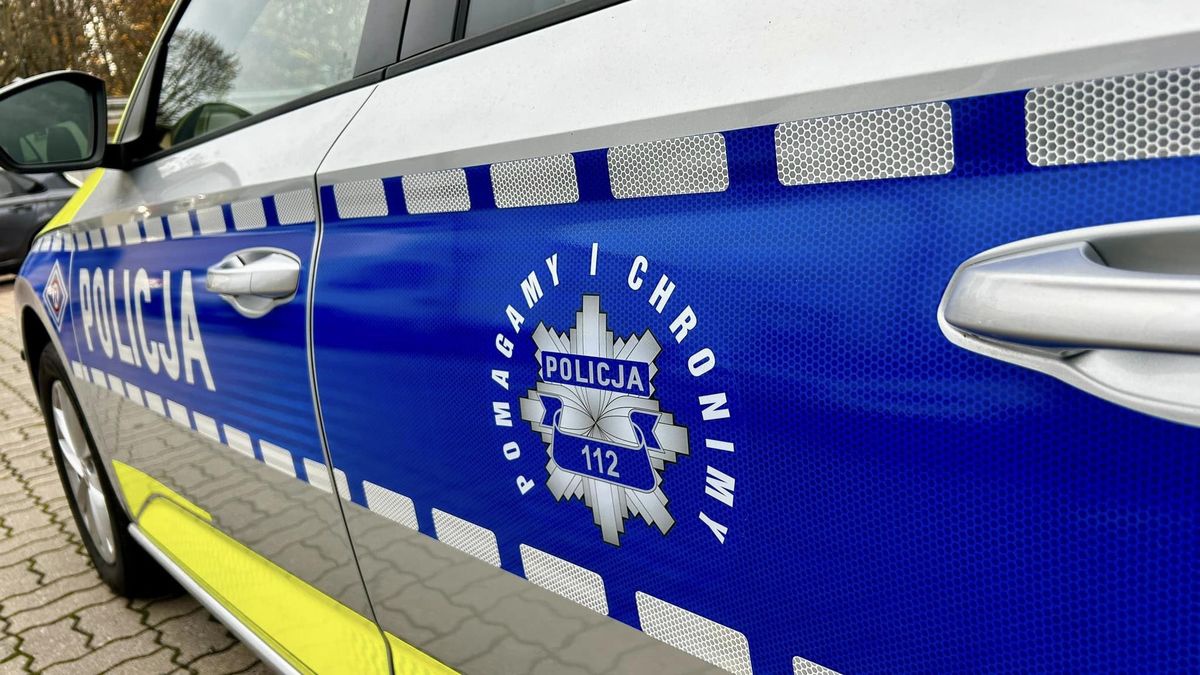 Nowy radiowóz wyszkowskiej policji [03.11.2023] - zdjęcie #7 - eOstroleka.pl