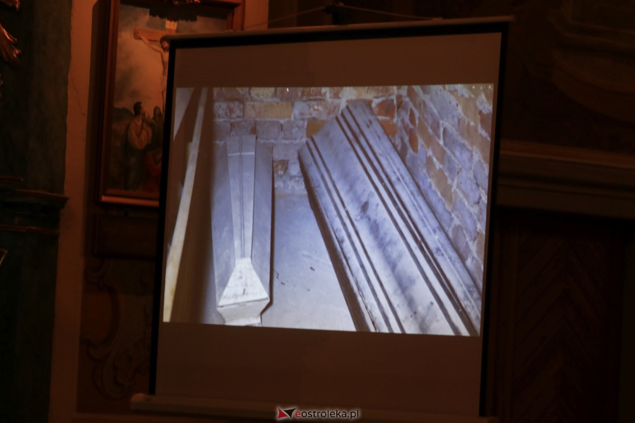 Konferencja o podziemiach Klasztoru [3.11.2023] - zdjęcie #22 - eOstroleka.pl