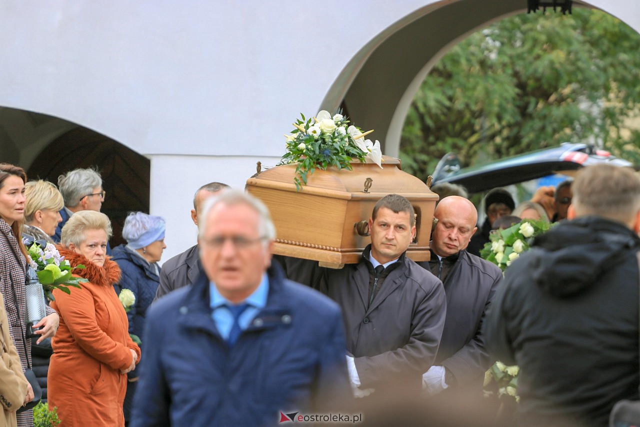 Pogrzeb Cezarego Olszewskiego, zwycięzcy Tańca z Gwiazdami [4.11.2023] - zdjęcie #12 - eOstroleka.pl