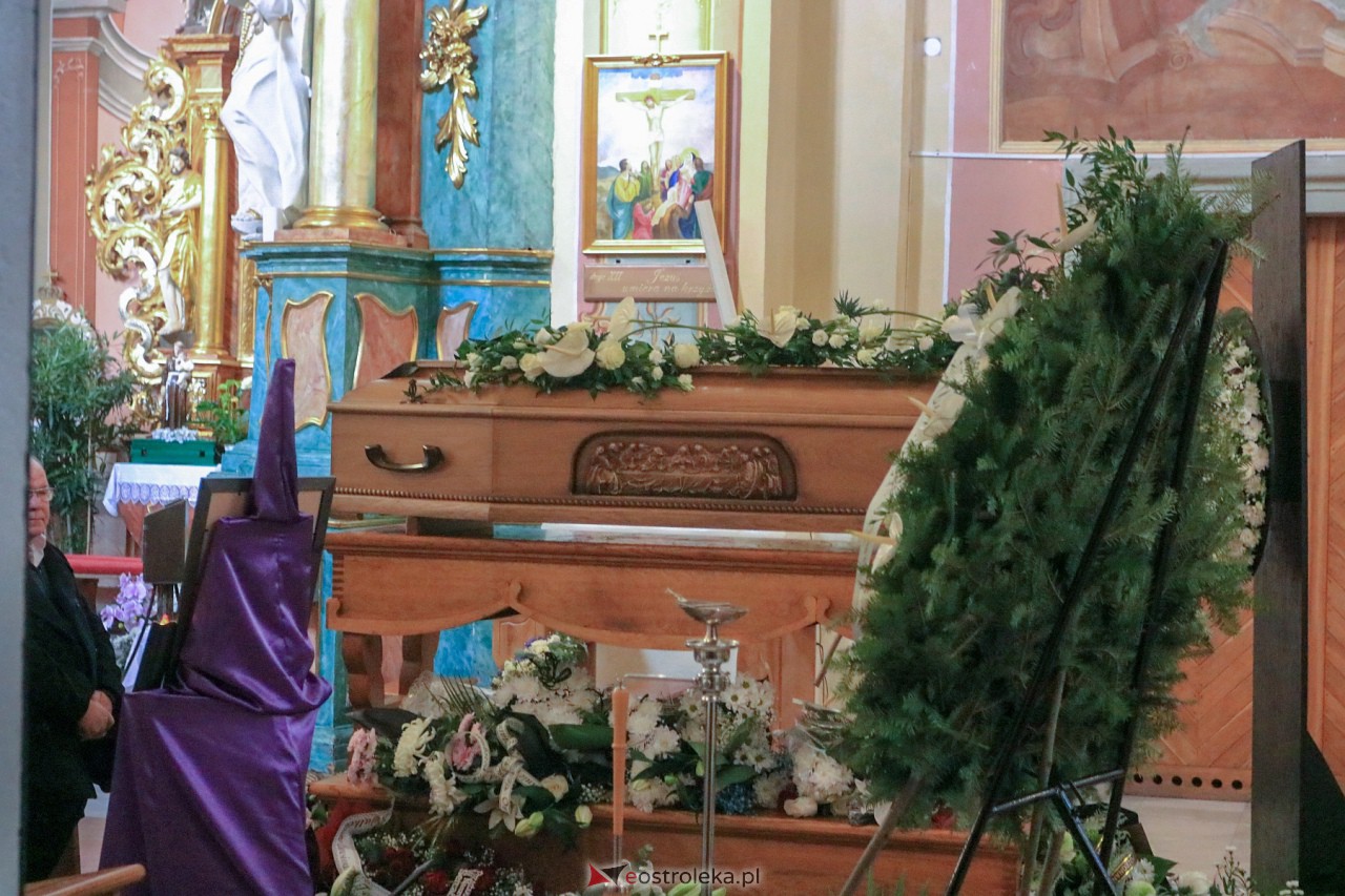 Pogrzeb Cezarego Olszewskiego, zwycięzcy Tańca z Gwiazdami [4.11.2023] - zdjęcie #12 - eOstroleka.pl