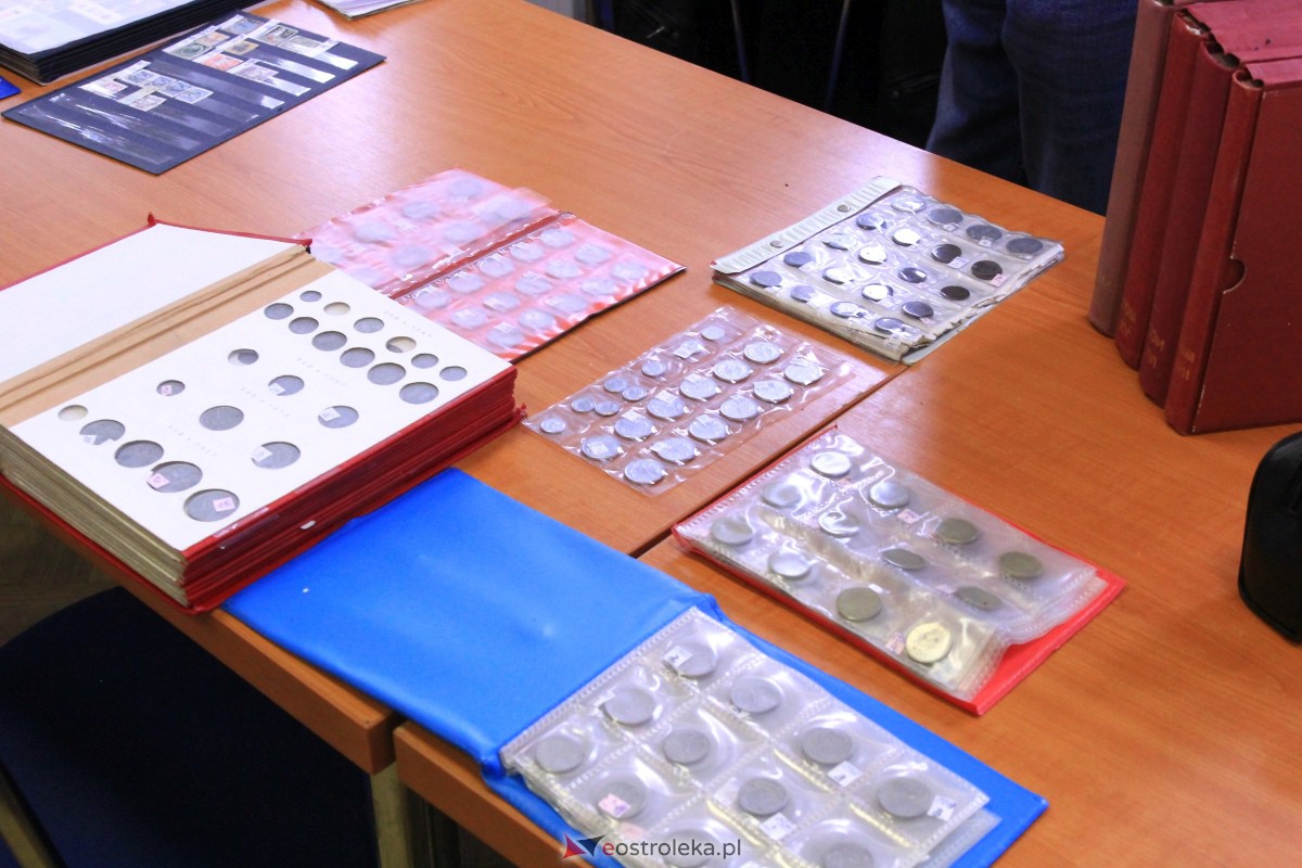 Giełda kolekcjonerska w Ostrołęce: prawdziwa kopalnia skarbów [05.11.2023] - zdjęcie #7 - eOstroleka.pl