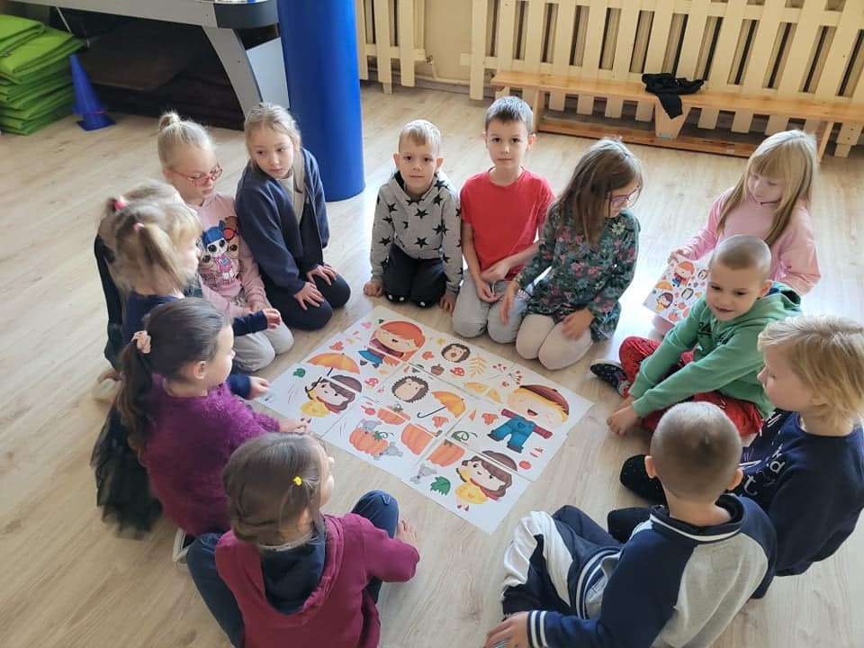 Czytająco zakręceni w Szkole Podstawowej nr 2 w Ostrołęce - zdjęcie #32 - eOstroleka.pl