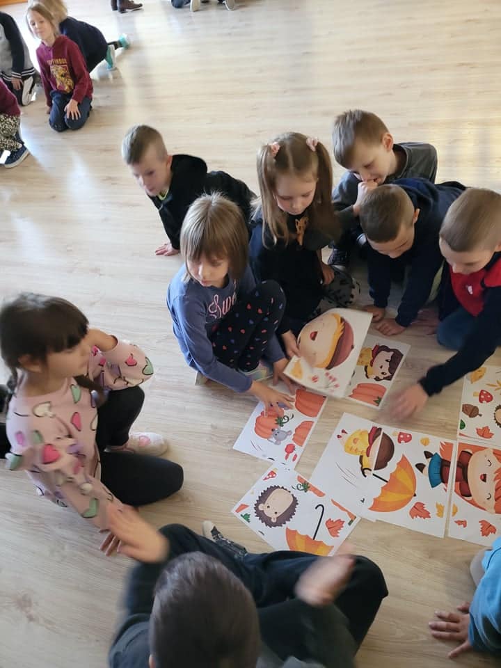 Czytająco zakręceni w Szkole Podstawowej nr 2 w Ostrołęce - zdjęcie #17 - eOstroleka.pl