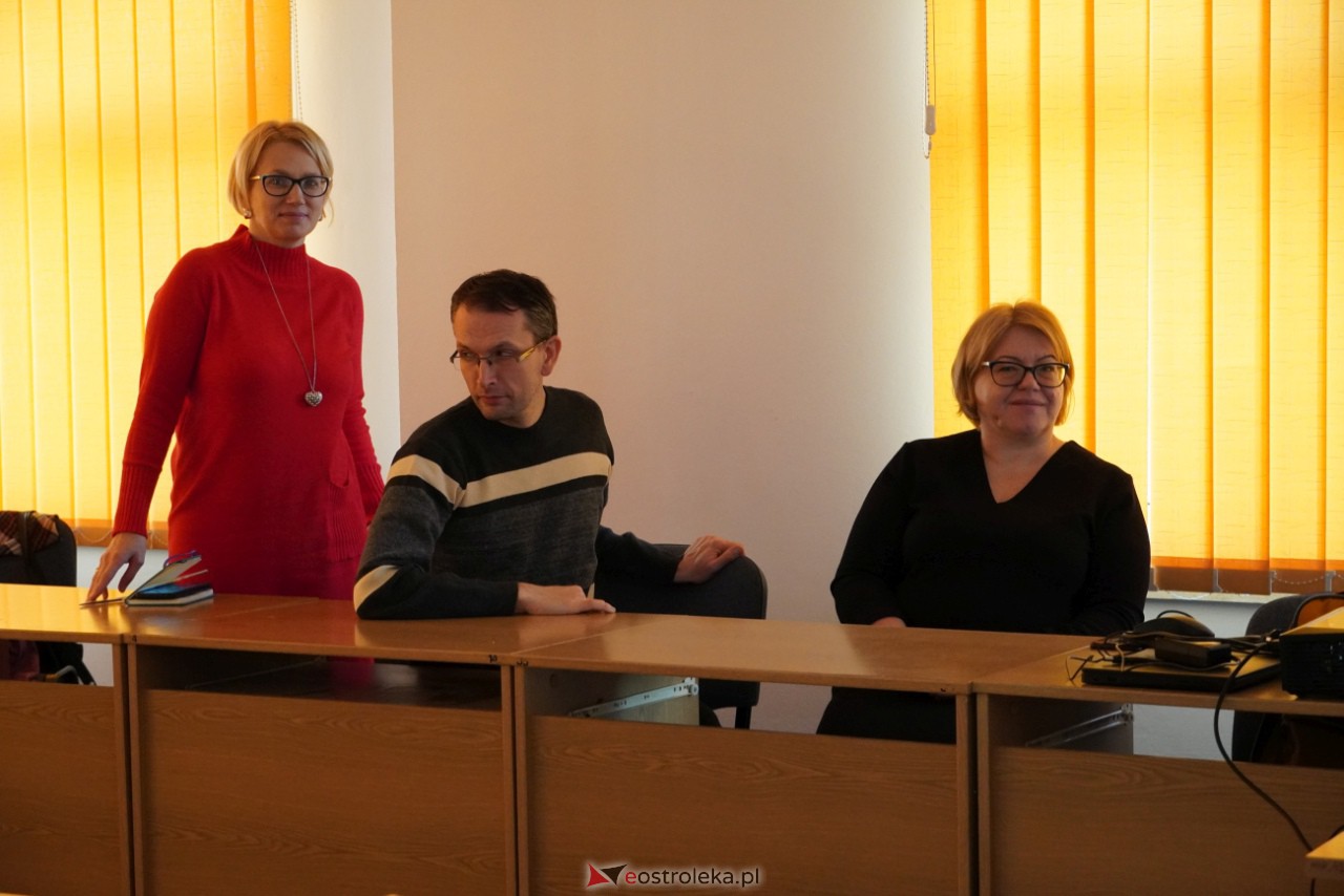 Szkolenie dla bibliotekarzy z Ostrołęki i powiatu ostrołęckiego [08.11.2023] - zdjęcie #18 - eOstroleka.pl
