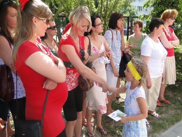 Festyn rodzinny w Przedszkolu Miejskim nr 13 - zdjęcie #6 - eOstroleka.pl