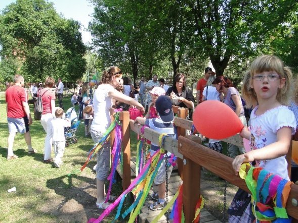 Festyn rodzinny w Przedszkolu Miejskim nr 13 - zdjęcie #3 - eOstroleka.pl