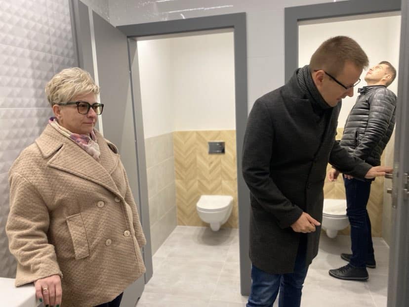 Remiza OSP w Rozworach ma już nowe łazienki - zdjęcie #5 - eOstroleka.pl