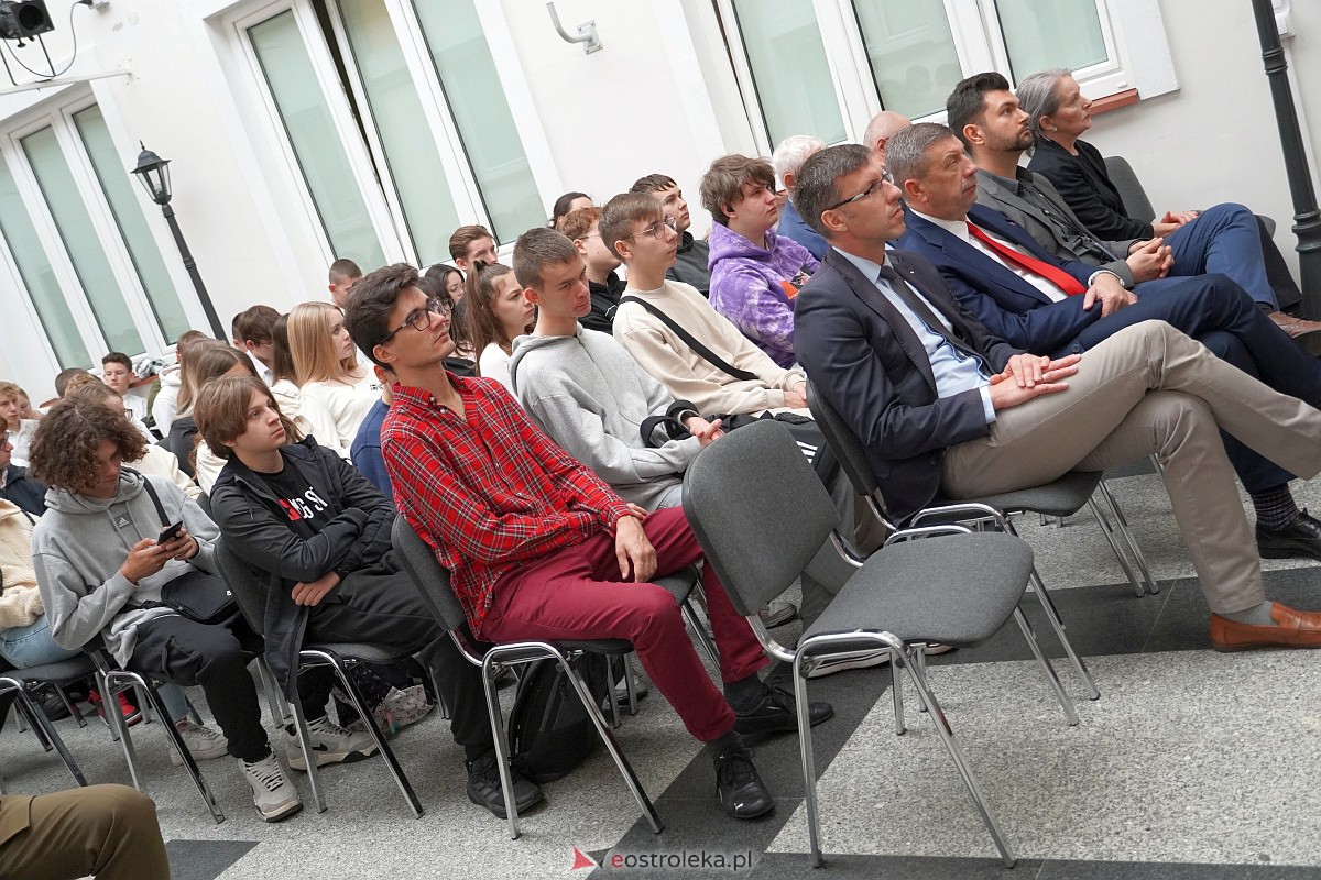 Konferencja naukowa z okazji 160. rocznicy wybuchu Powstania Styczniowego na Kurpiowszczyźnie [10.11.2023] - zdjęcie #23 - eOstroleka.pl