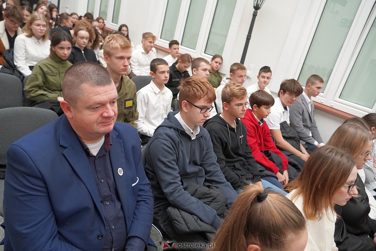 Konferencja naukowa z okazji 160. rocznicy wybuchu Powstania Styczniowego na Kurpiowszczyźnie [10.11.2023] - zdjęcie #15 - eOstroleka.pl