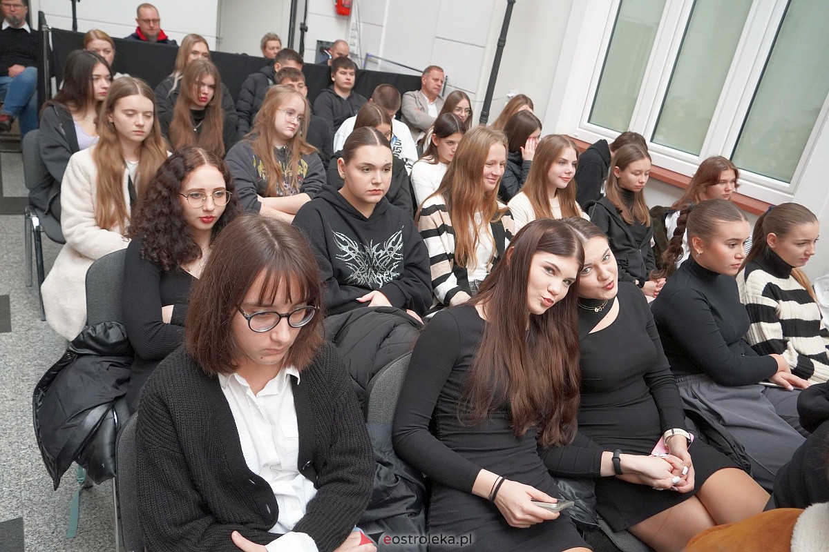 Konferencja naukowa z okazji 160. rocznicy wybuchu Powstania Styczniowego na Kurpiowszczyźnie [10.11.2023] - zdjęcie #7 - eOstroleka.pl
