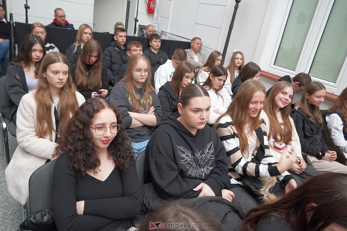 Konferencja naukowa z okazji 160. rocznicy wybuchu Powstania Styczniowego na Kurpiowszczyźnie [10.11.2023] - zdjęcie #5 - eOstroleka.pl