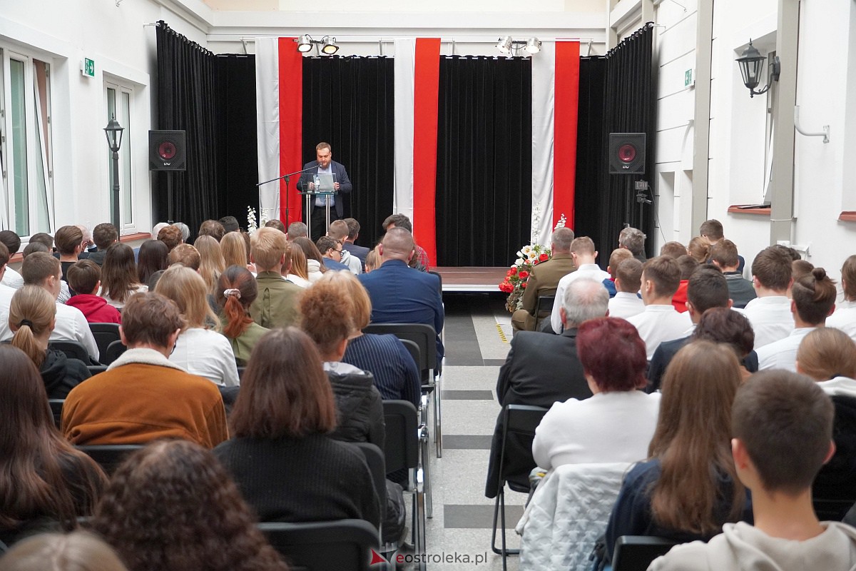 Konferencja naukowa z okazji 160. rocznicy wybuchu Powstania Styczniowego na Kurpiowszczyźnie [10.11.2023] - zdjęcie #1 - eOstroleka.pl