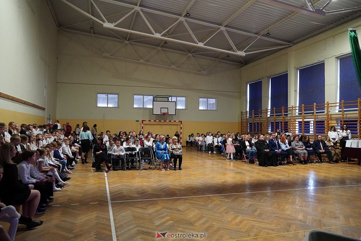 Dzień Patrona w Szkole Podstawowej nr 6 im. Orła Białego w Ostrołęce [10.11.2023] - zdjęcie #10 - eOstroleka.pl