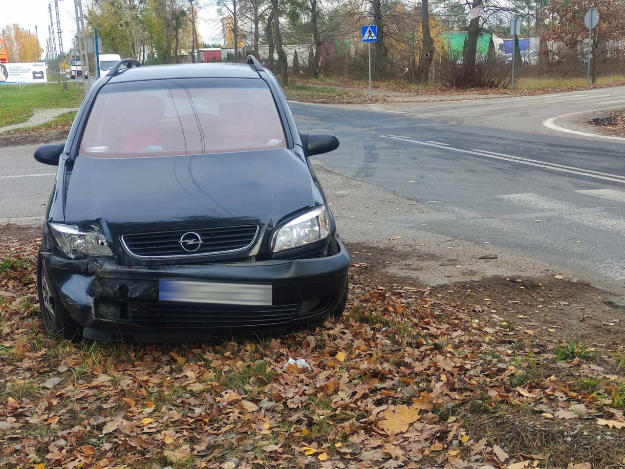 Kolejny wypadek na niebezpiecznym skrzyżowaniu w Ostrołęce [10.11.2023] - zdjęcie #1 - eOstroleka.pl