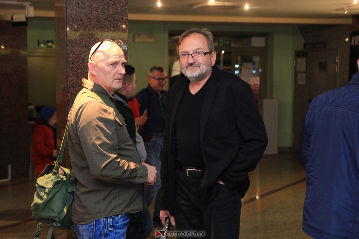 Wernisaż wystawy W pogoni za światłem w OCK [10.11.2023] - zdjęcie #22 - eOstroleka.pl