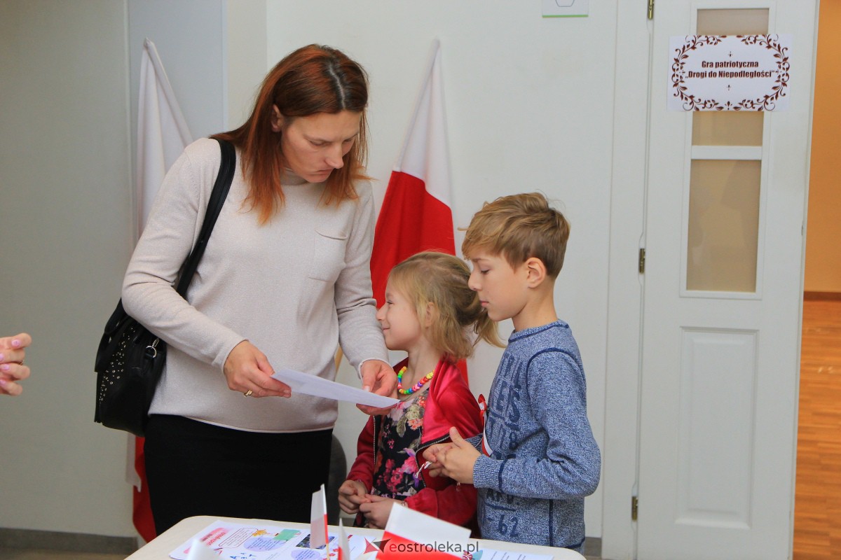 “Barwy Niepodległej” w Muzeum Kultury Kurpiowskiej [11.11.2023] - zdjęcie #16 - eOstroleka.pl