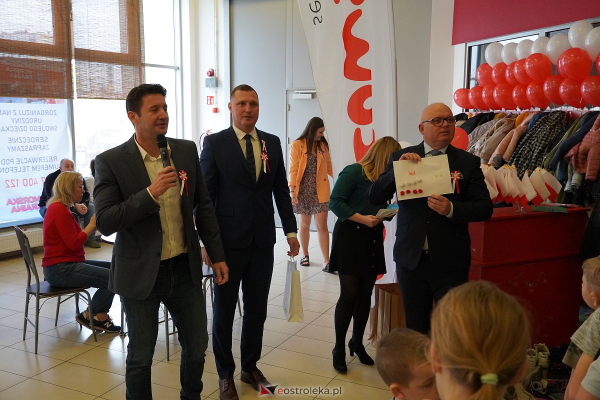 Rodzinny Dzień Niepodległości w Ostrołęce [11.11.2023] - zdjęcie #160 - eOstroleka.pl