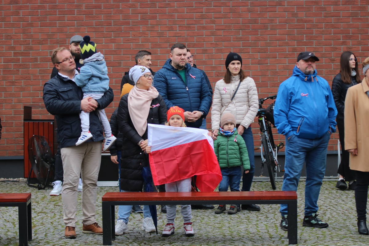 Niepodległa do hymnu w Muzeum Żołnierzy Wyklętych [11.11.2023] - zdjęcie #49 - eOstroleka.pl