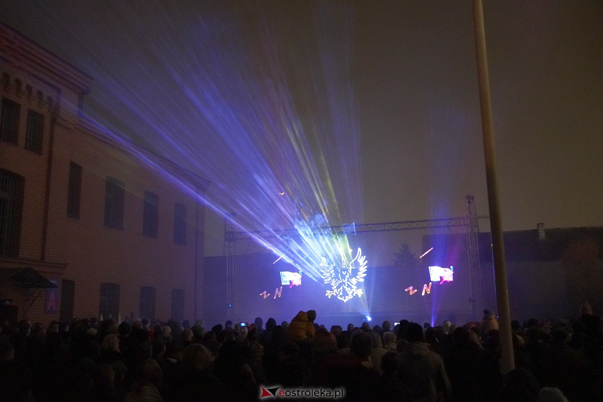 Laserowy pokaz pt. Historia Polski w MŻW [11.11.2023] - zdjęcie #34 - eOstroleka.pl