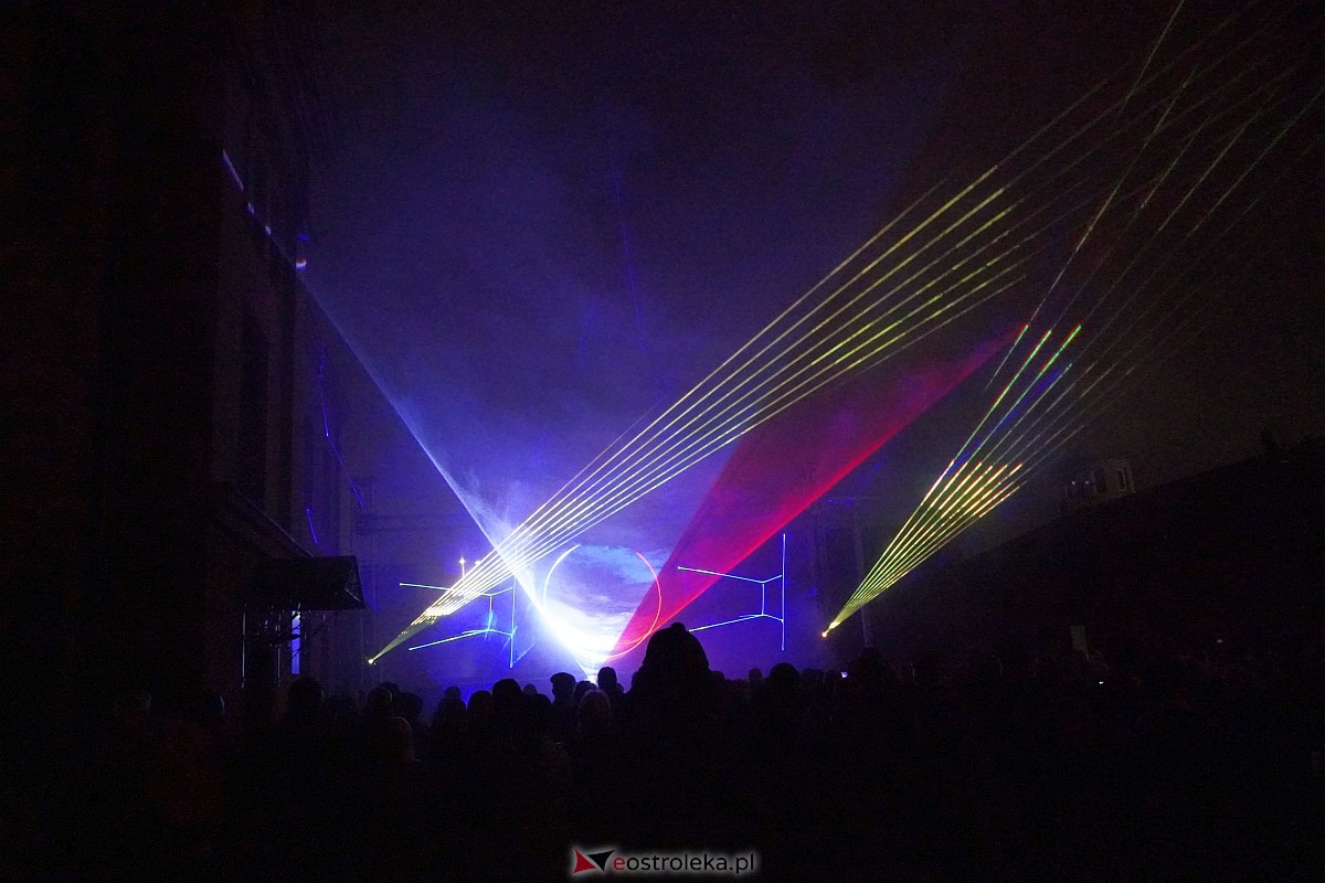 Laserowy pokaz pt. Historia Polski w MŻW [11.11.2023] - zdjęcie #15 - eOstroleka.pl