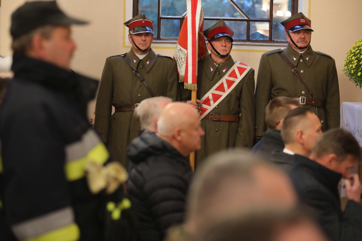 Kamianka: Uroczystości patriotyczne z okazji 11 listopada [11.11.2023] - zdjęcie #44 - eOstroleka.pl