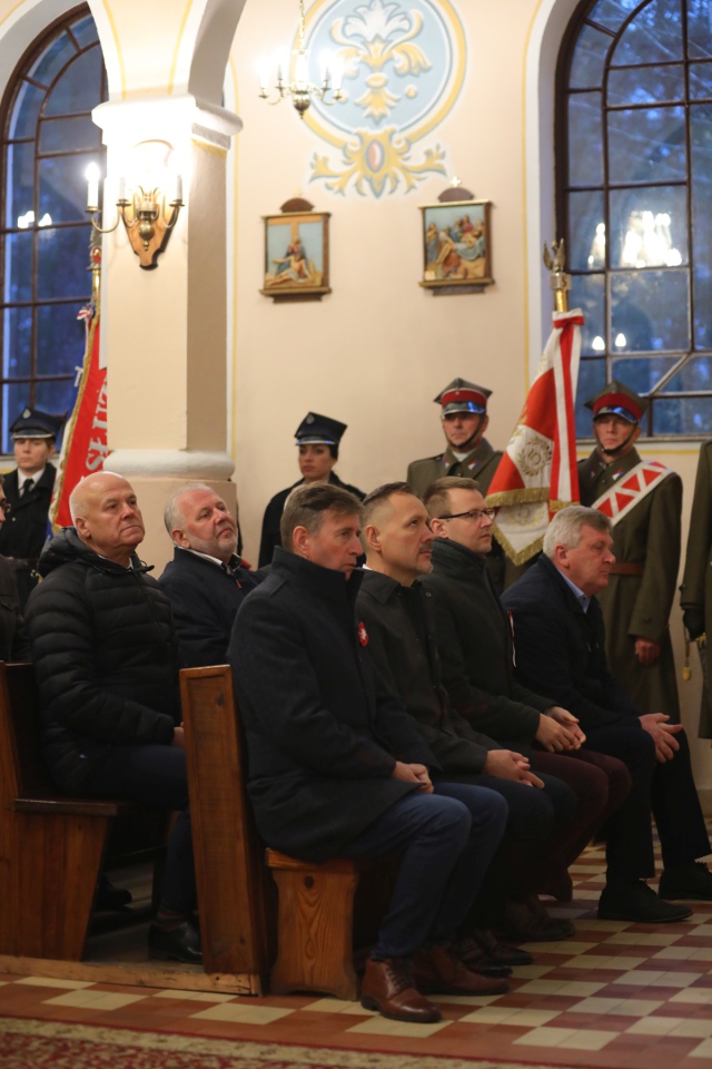 Kamianka: Uroczystości patriotyczne z okazji 11 listopada [11.11.2023] - zdjęcie #33 - eOstroleka.pl