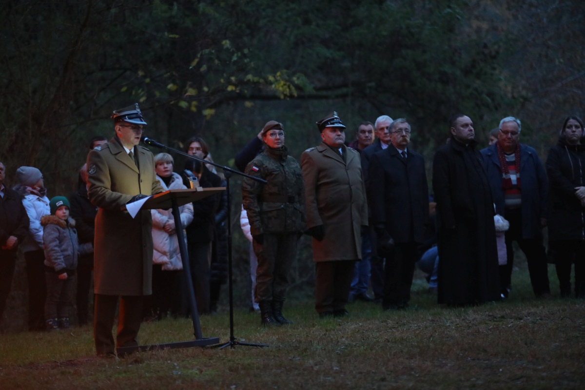 Kamianka: Uroczystości patriotyczne z okazji 11 listopada [11.11.2023] - zdjęcie #21 - eOstroleka.pl