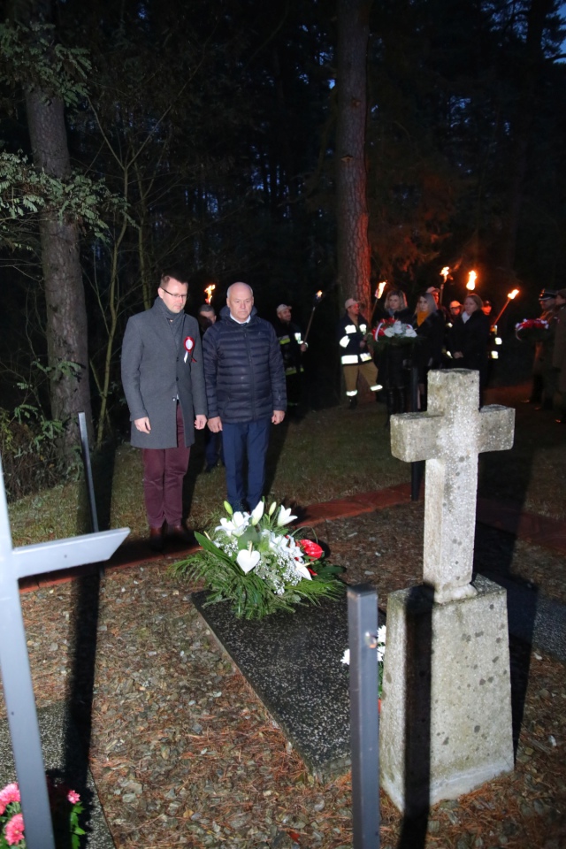 Kamianka: Uroczystości patriotyczne z okazji 11 listopada [11.11.2023] - zdjęcie #18 - eOstroleka.pl