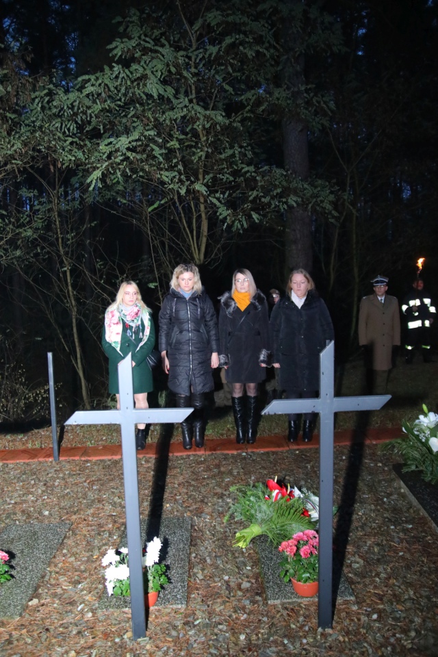 Kamianka: Uroczystości patriotyczne z okazji 11 listopada [11.11.2023] - zdjęcie #16 - eOstroleka.pl