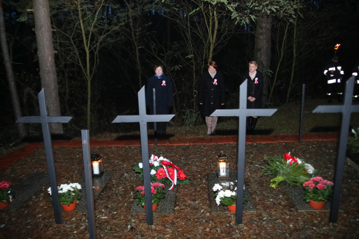 Kamianka: Uroczystości patriotyczne z okazji 11 listopada [11.11.2023] - zdjęcie #14 - eOstroleka.pl