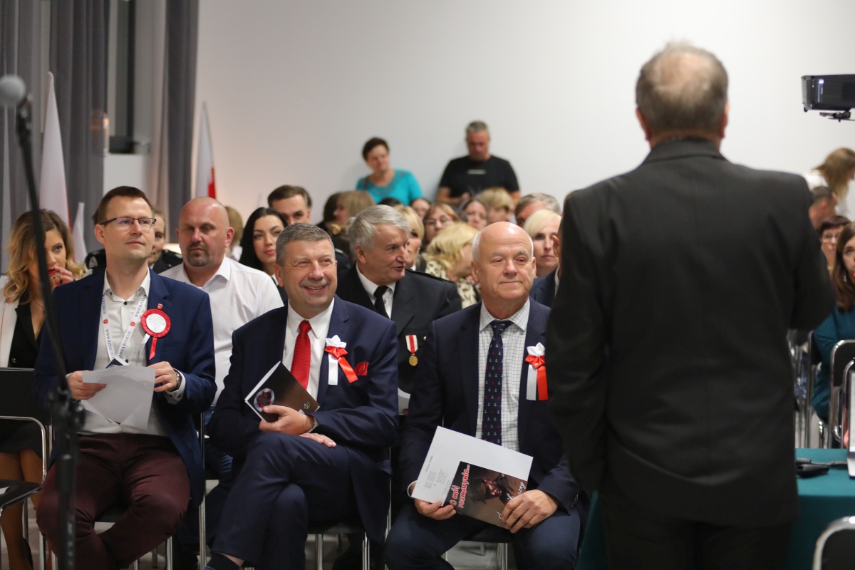 Kamianka: Uroczystości patriotyczne z okazji 11 listopada [11.11.2023] - zdjęcie #7 - eOstroleka.pl