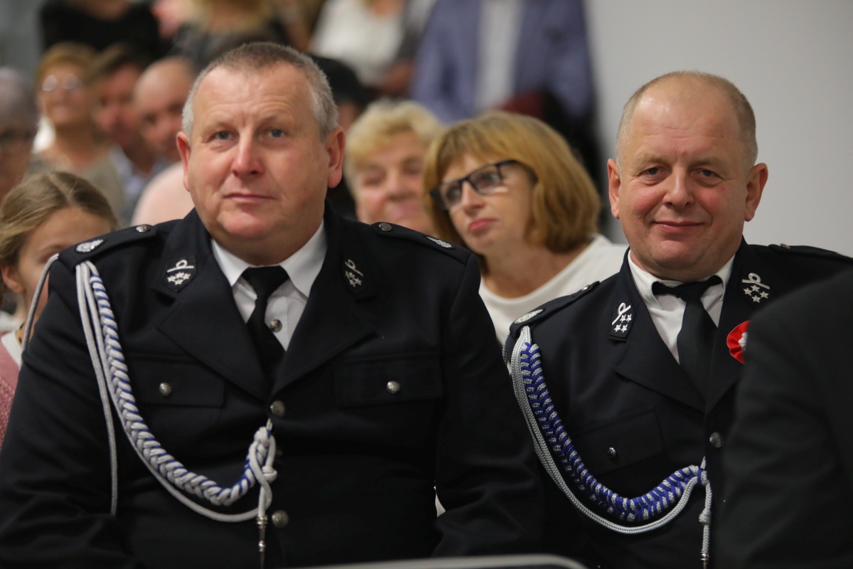 Kamianka: Uroczystości patriotyczne z okazji 11 listopada [11.11.2023] - zdjęcie #3 - eOstroleka.pl