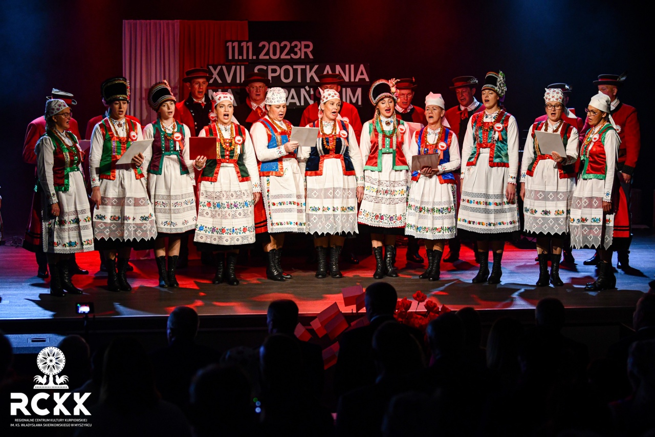 XVII spotkania “Na Kopańskim Moście” z wyjątkowym koncertem The Dziemians w Myszyńcu [11.11.2023] - zdjęcie #50 - eOstroleka.pl