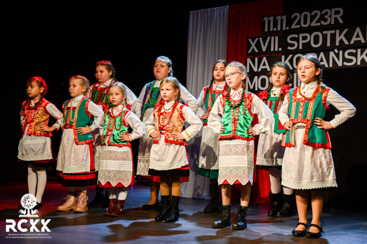 XVII spotkania “Na Kopańskim Moście” z wyjątkowym koncertem The Dziemians w Myszyńcu [11.11.2023] - zdjęcie #41 - eOstroleka.pl