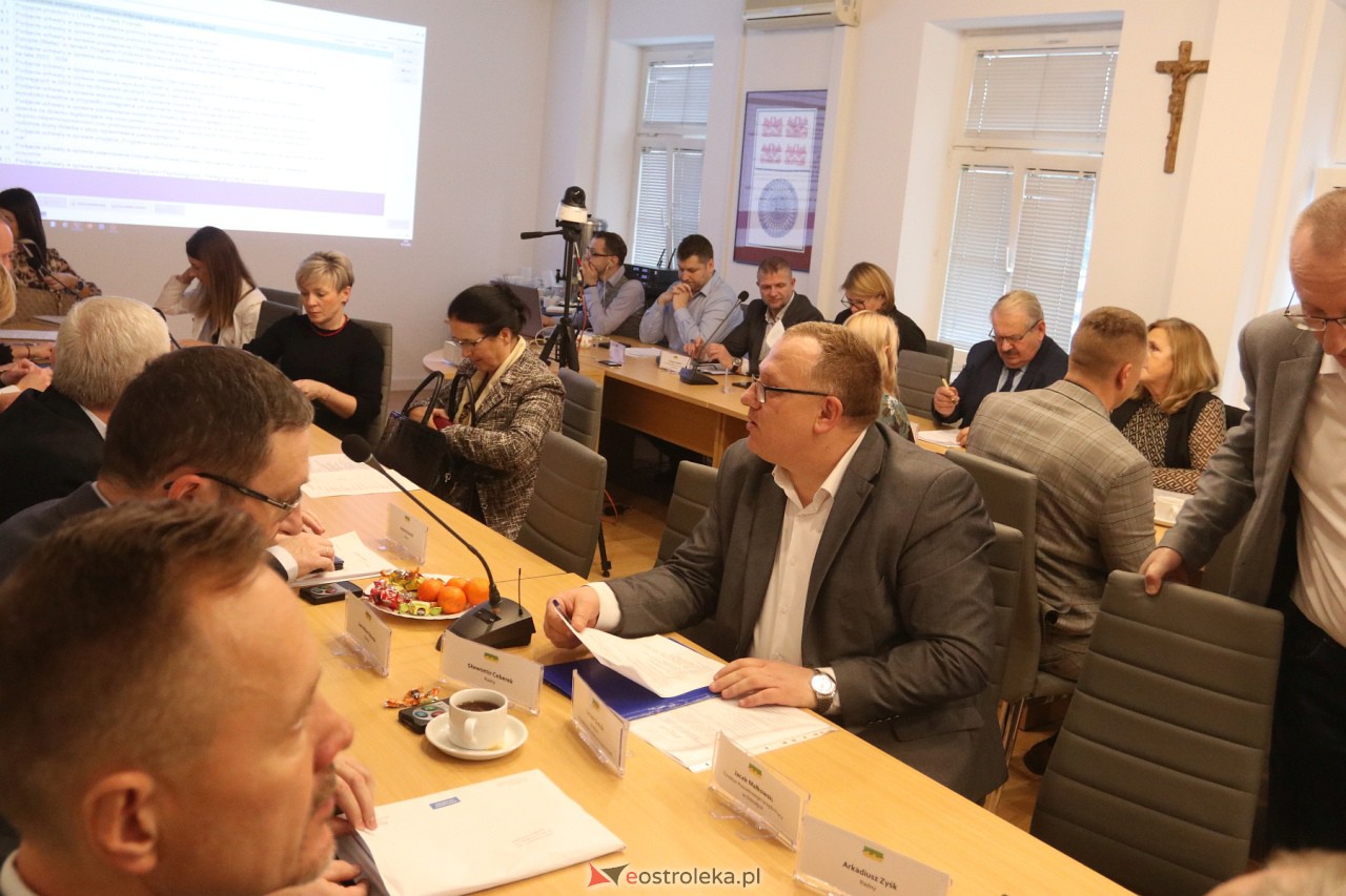 Sesja rady powiatu [14.11.2023] - zdjęcie #28 - eOstroleka.pl