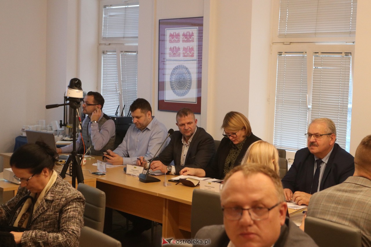Sesja rady powiatu [14.11.2023] - zdjęcie #22 - eOstroleka.pl