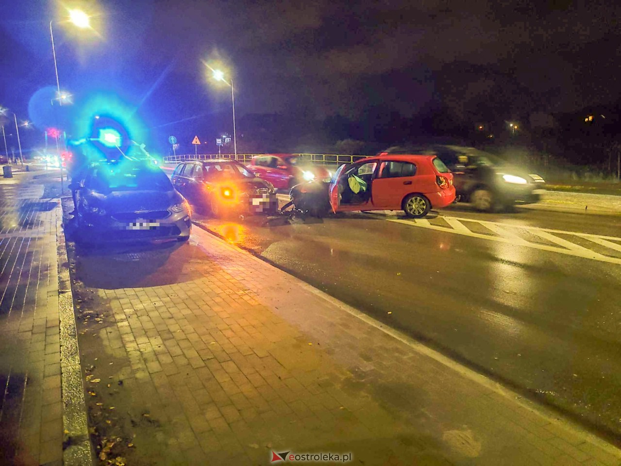 Wypadek przy Dobrzańskiego [14.11.2023] - zdjęcie #5 - eOstroleka.pl