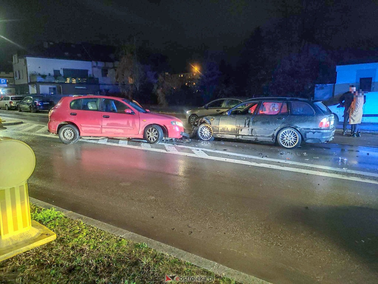 Wypadek przy Dobrzańskiego [14.11.2023] - zdjęcie #3 - eOstroleka.pl