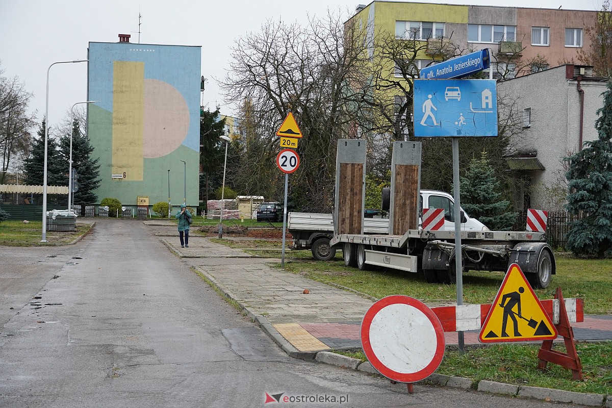 Ulica Jezierskiego w przebudowie. Ruszył pierwszy etap prac [15.11.2023] - zdjęcie #16 - eOstroleka.pl
