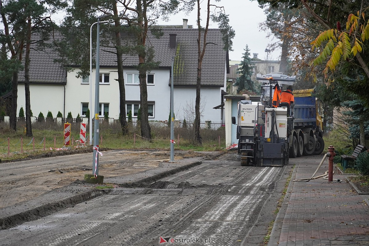 Ulica Jezierskiego w przebudowie. Ruszył pierwszy etap prac [15.11.2023] - zdjęcie #6 - eOstroleka.pl