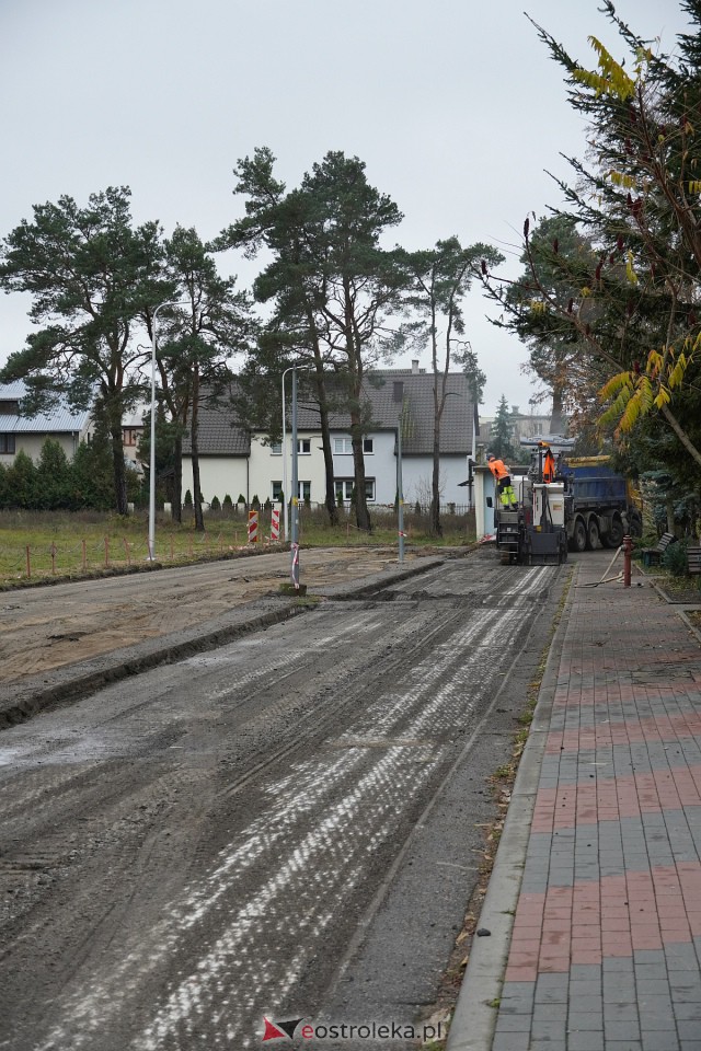 Ulica Jezierskiego w przebudowie. Ruszył pierwszy etap prac [15.11.2023] - zdjęcie #5 - eOstroleka.pl