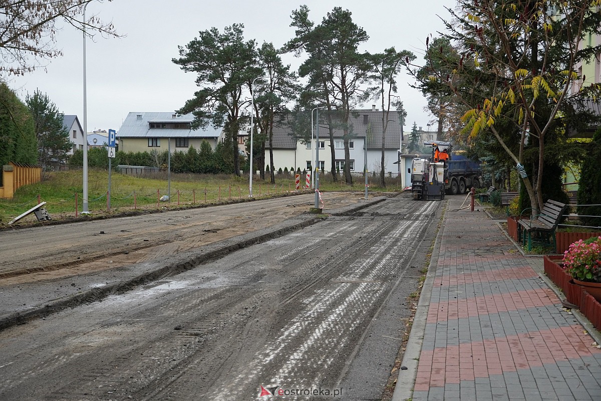 Ulica Jezierskiego w przebudowie. Ruszył pierwszy etap prac [15.11.2023] - zdjęcie #3 - eOstroleka.pl
