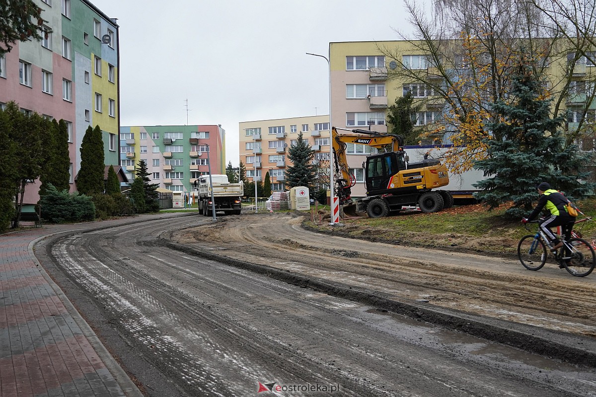Ulica Jezierskiego w przebudowie. Ruszył pierwszy etap prac [15.11.2023] - zdjęcie #1 - eOstroleka.pl