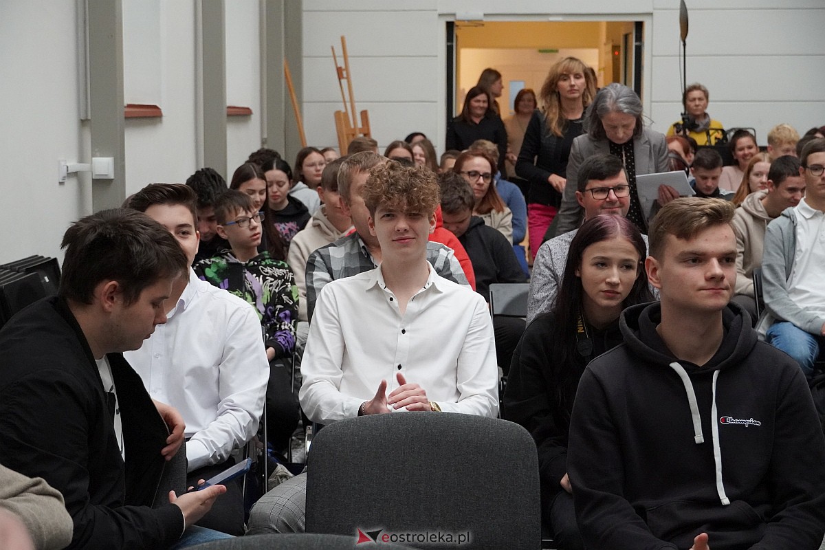Konferencja podsumowująca projekt konserwacji obrazu Bitwa pod Ostrołęką Karola Malankiewicza [15.11.2023] - zdjęcie #25 - eOstroleka.pl
